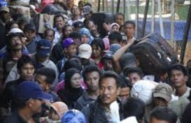 MUDIK LEBARAN 2014: Suka-Duka Petugas Paruh Waktu di Pelabuhan Merak